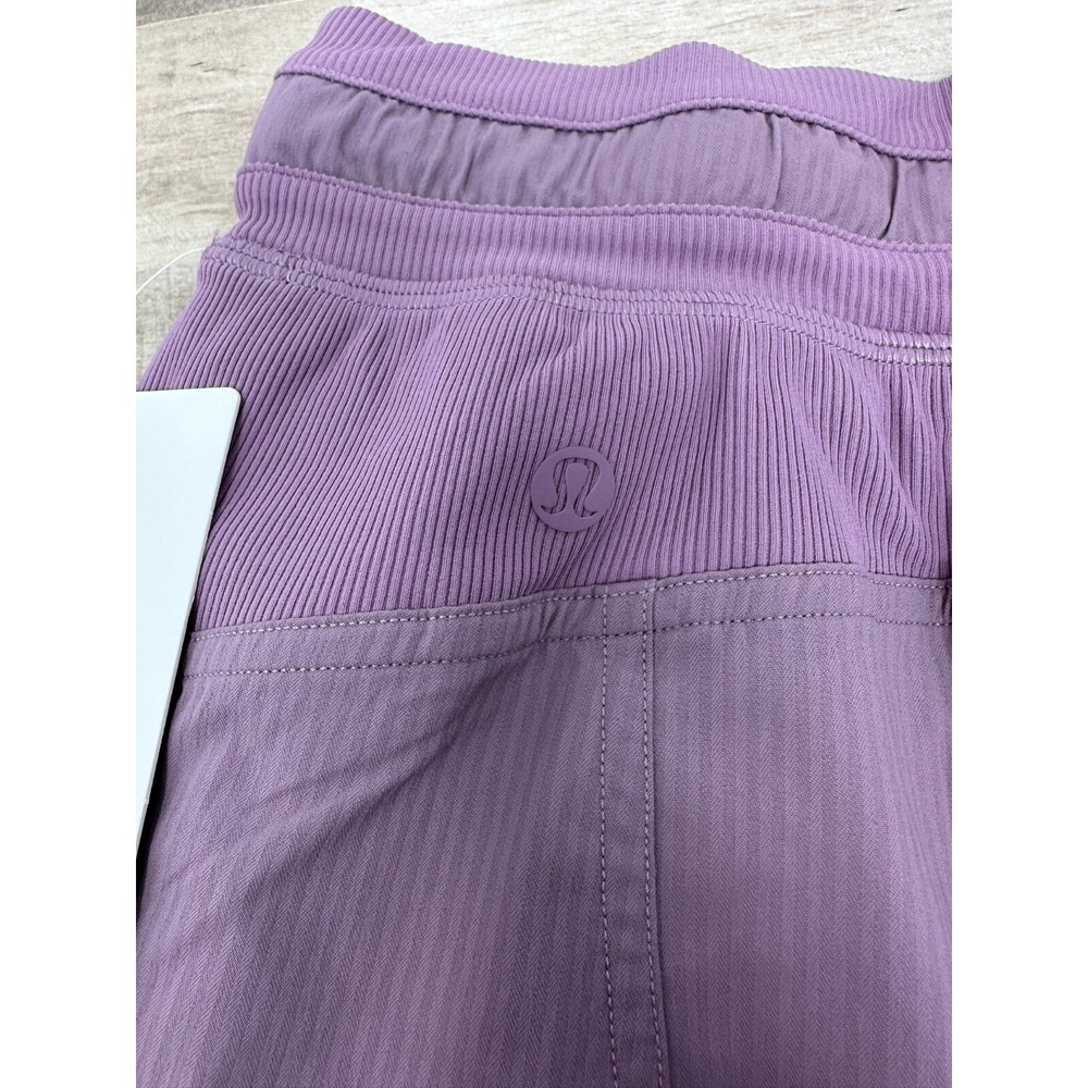 NWT ~‎ Lululemon Dance Studio High-Rise Short 3.5" Lavender Lux Women Size 4 - Picture 7 of 8